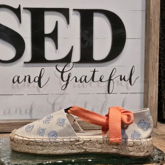 Guess Espadrilles with Orange Ankle Tie Sz 8.5 - Picture 3 of 11